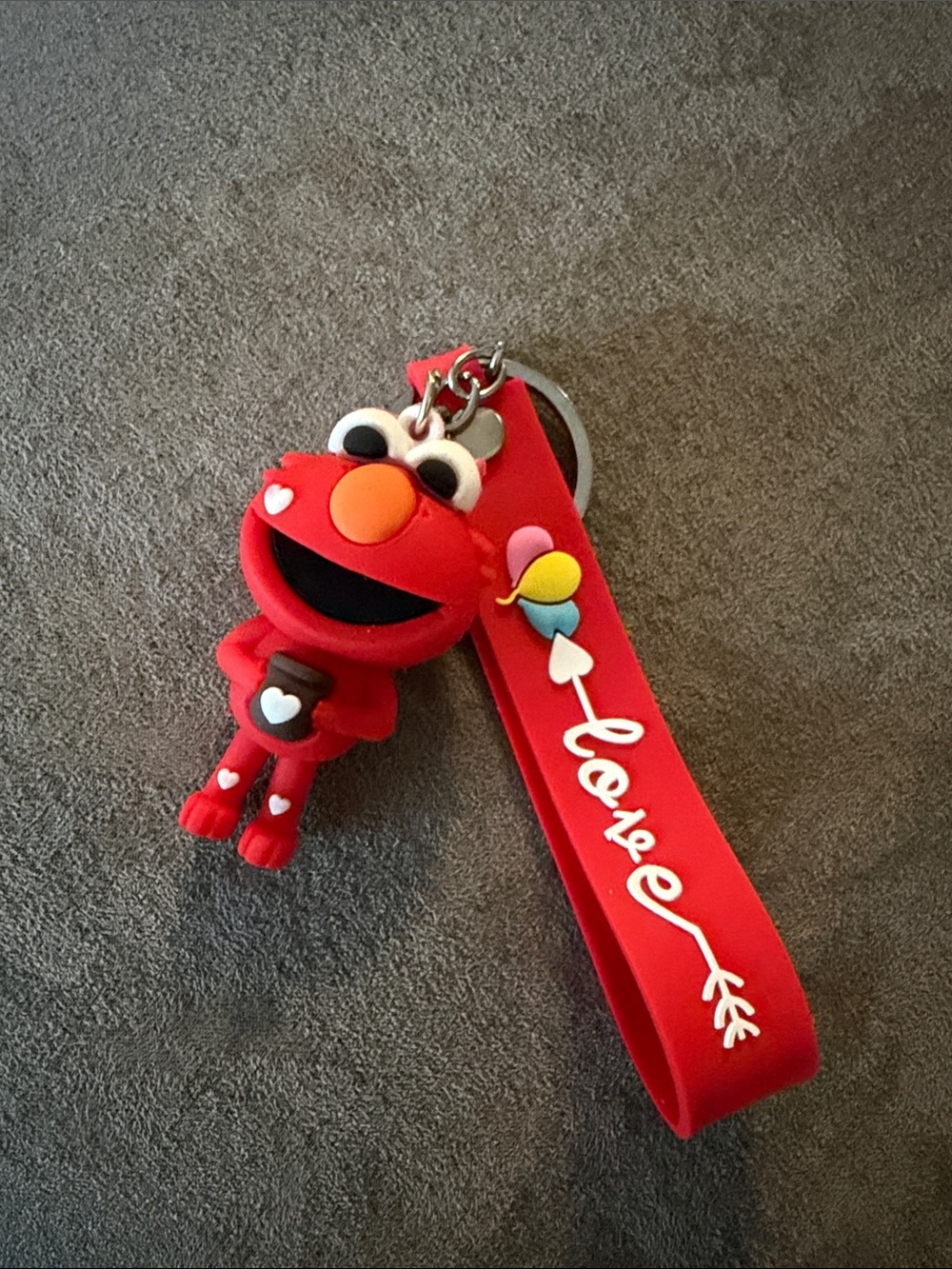 Sesame  Red Keychain with Balloon Accent B16